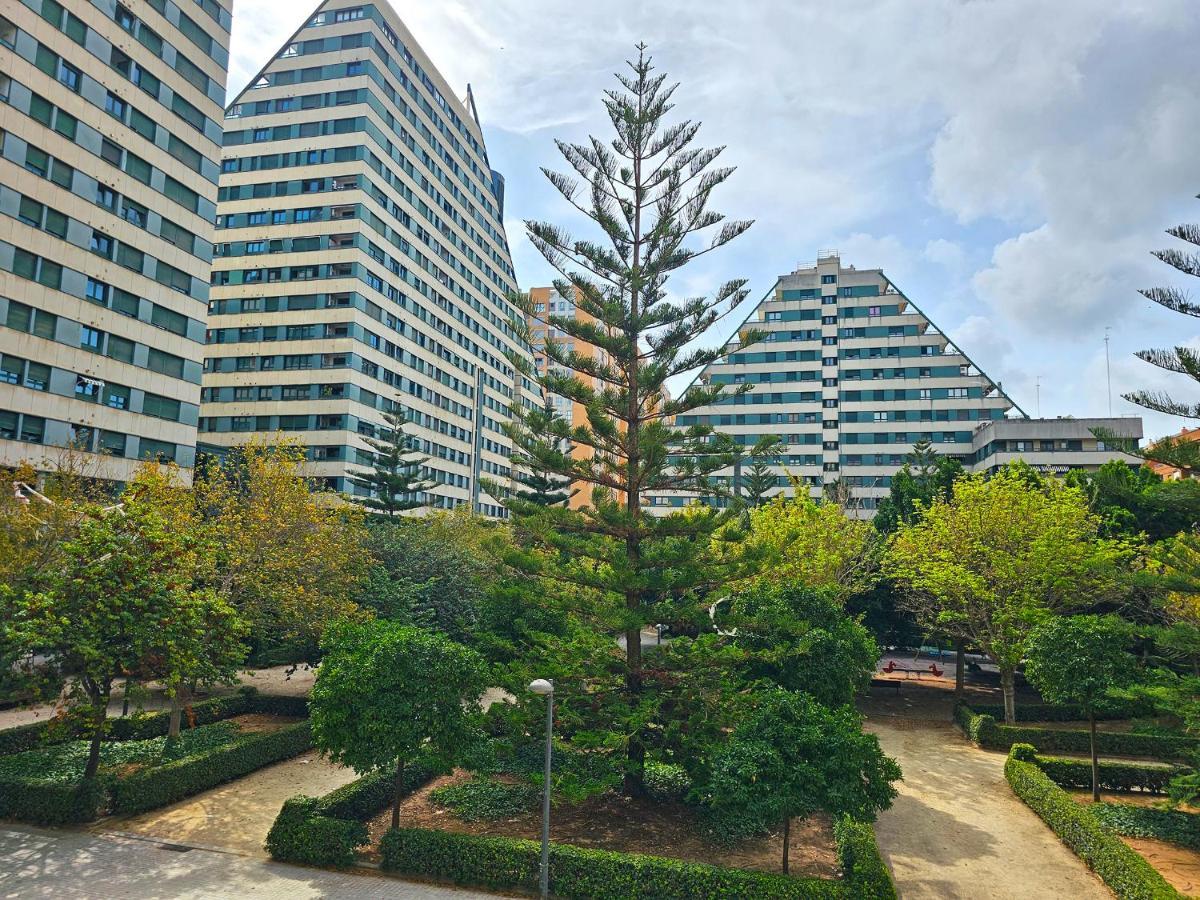 Apartamentos Las Ciencias A บาเลนเซีย ภายนอก รูปภาพ